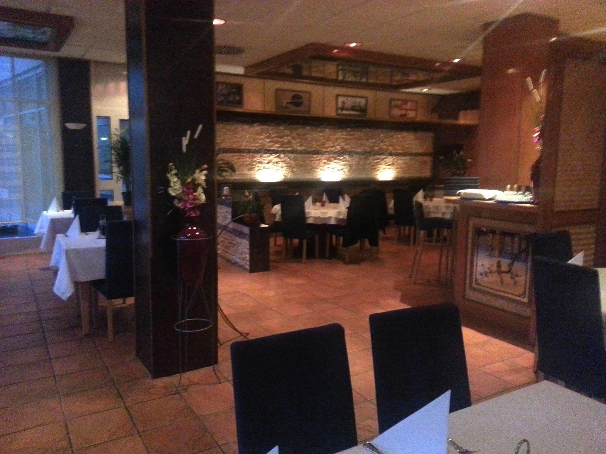 Central Hotel Winnenden Ngoại thất bức ảnh