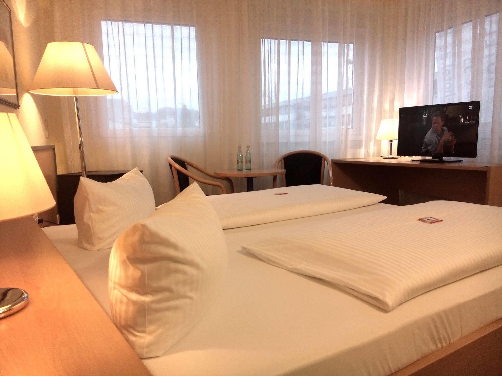 Central Hotel Winnenden Ngoại thất bức ảnh