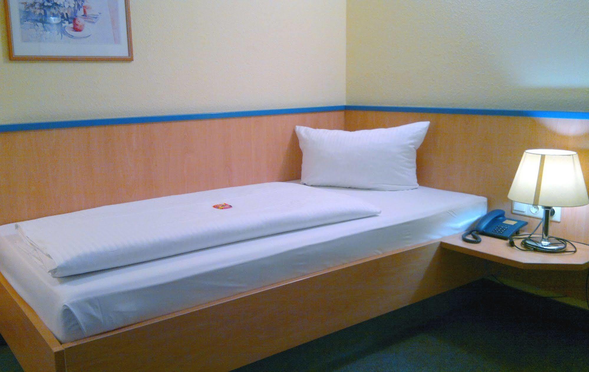 Central Hotel Winnenden Ngoại thất bức ảnh